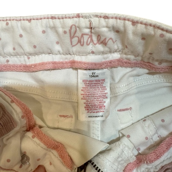 Boden Girls Embroidered Parrot Denim Cutoff Shorts White Multi Size 9y - Picture 3 of 4